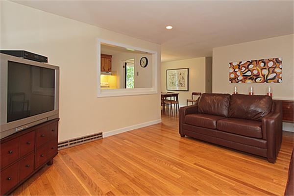 11 Spaulding Road Chelmsford, MA 01824 - Photo 4 of 17 Gallery Image 4