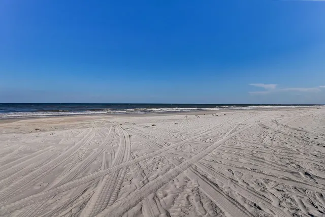 $2,400 | 5004 Karen Street, Fernandina Beach, FL 32034