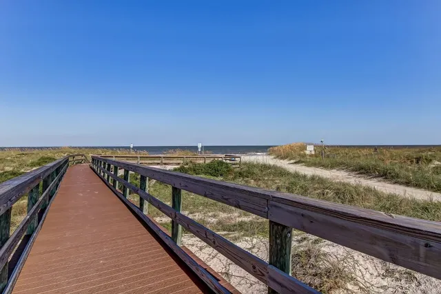 $2,400 | 5004 Karen Street, Fernandina Beach, FL 32034