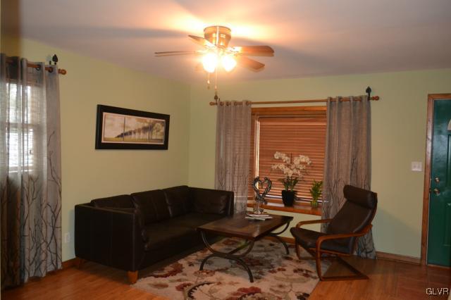 1582 Valley Road Bethlehem, PA 18018 - Photo 4 of 16 Gallery Image 4
