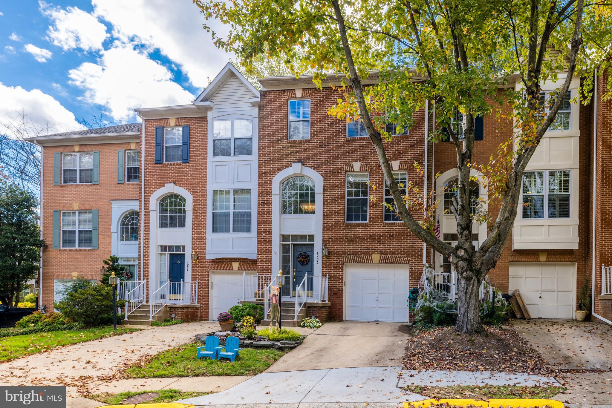1232 Wild Hawthorn Way Reston, VA 20194 - Photo 1 of 43 Gallery Image 1