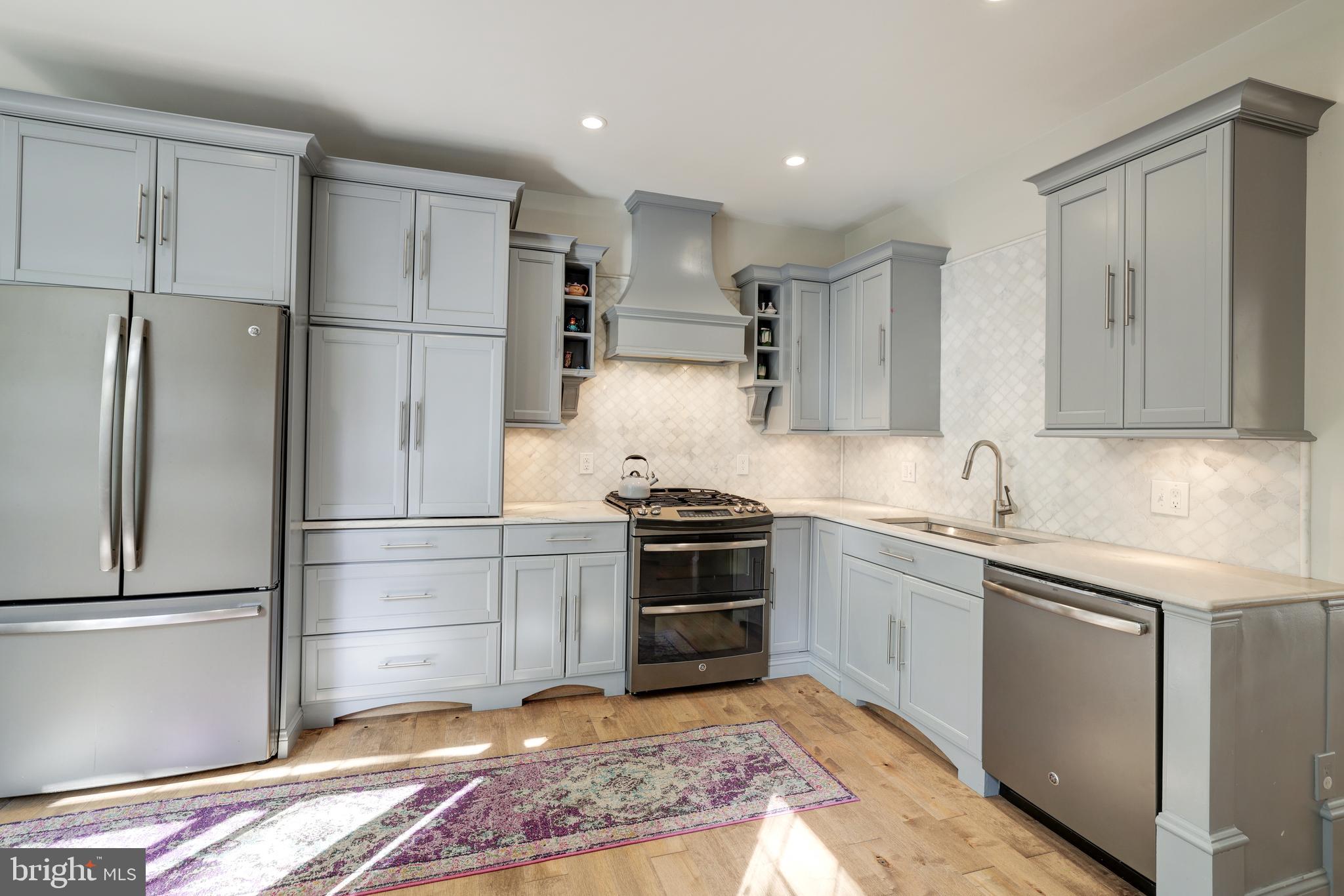 1232 Wild Hawthorn Way Reston, VA 20194 - Photo 6 of 43 Gallery Image 6