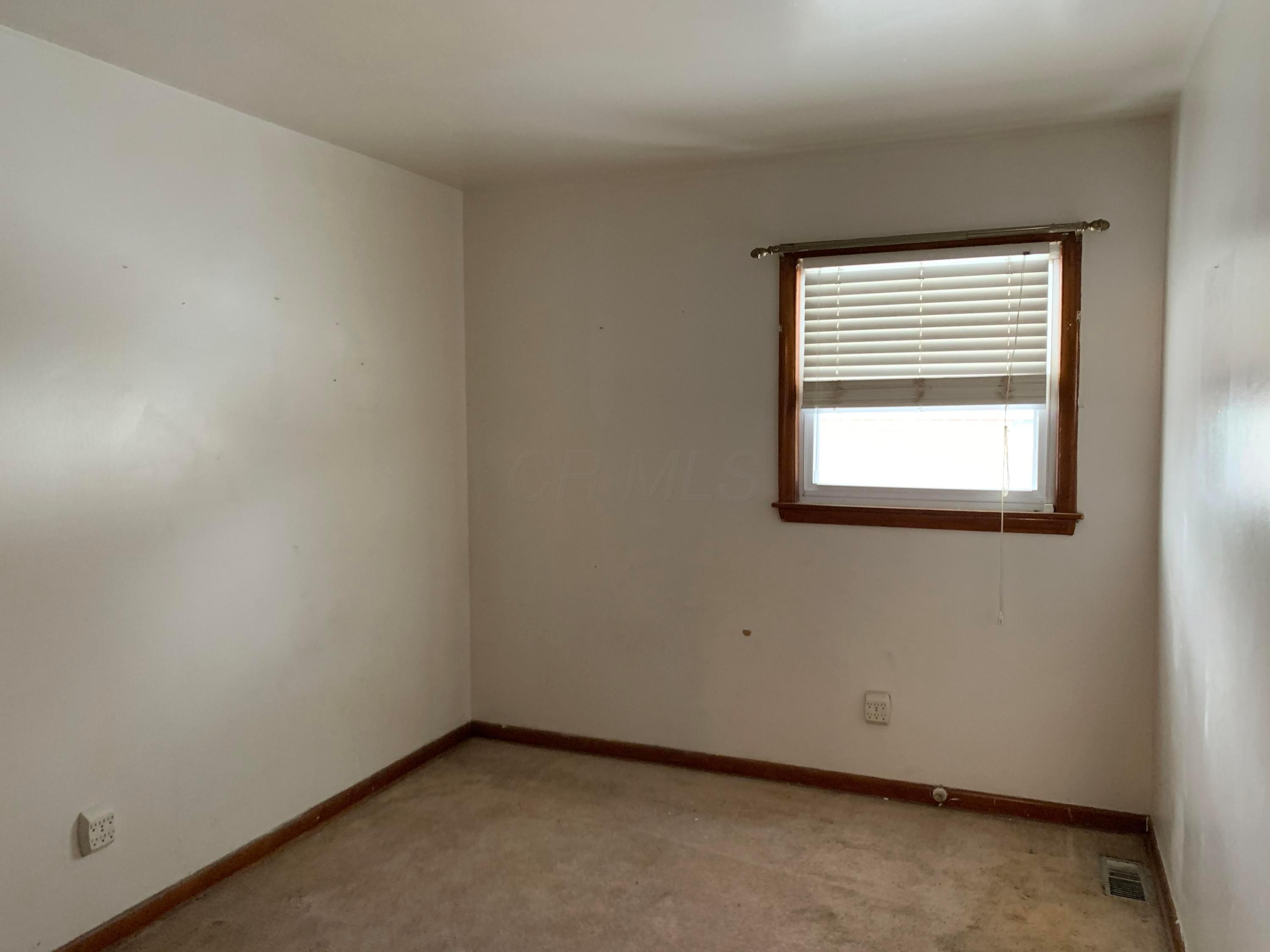 1587 Courtright Road Columbus, OH 43227 - Photo 17 of 29 Gallery Image 17