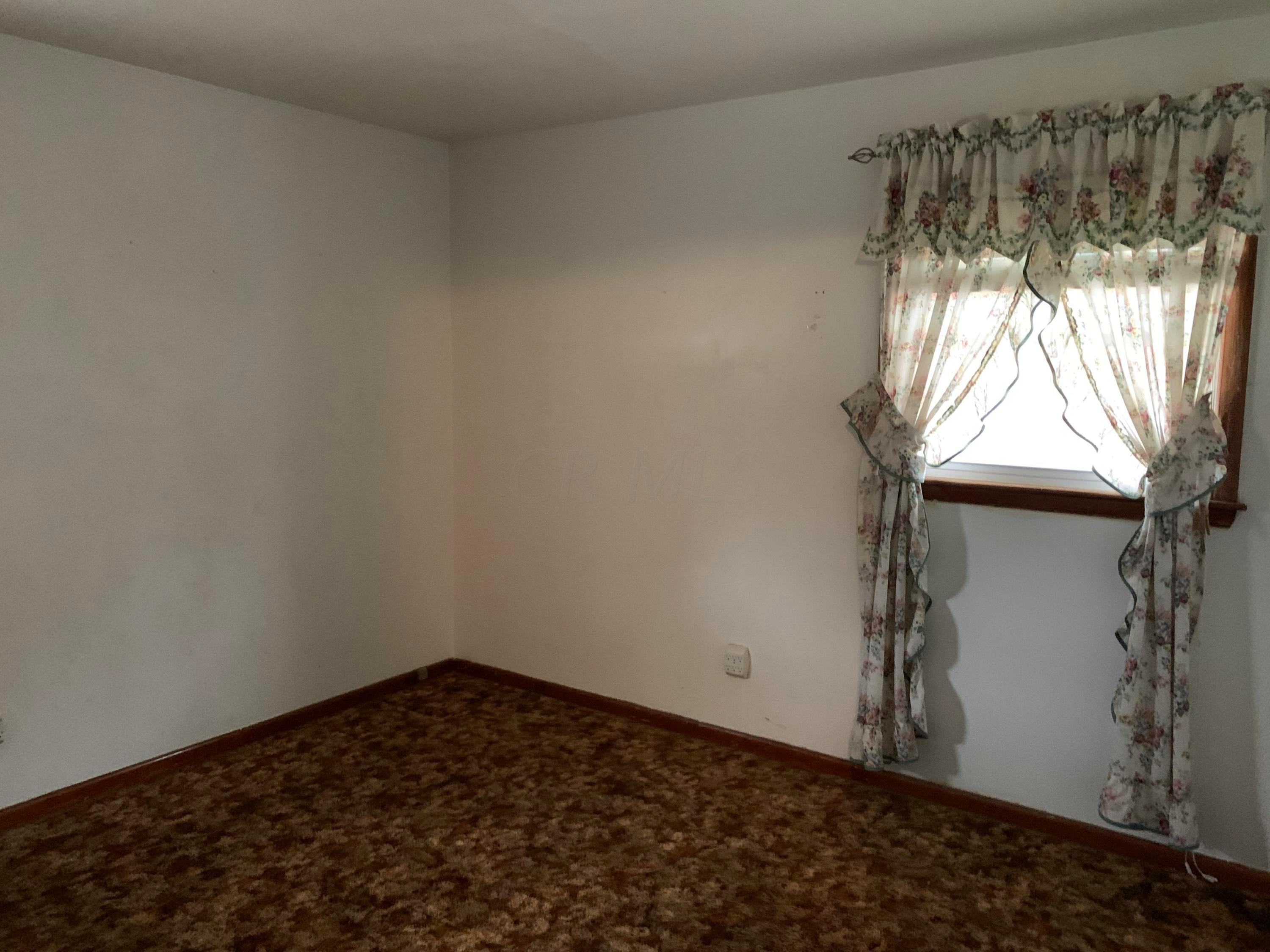 1587 Courtright Road Columbus, OH 43227 - Photo 18 of 29 Gallery Image 18