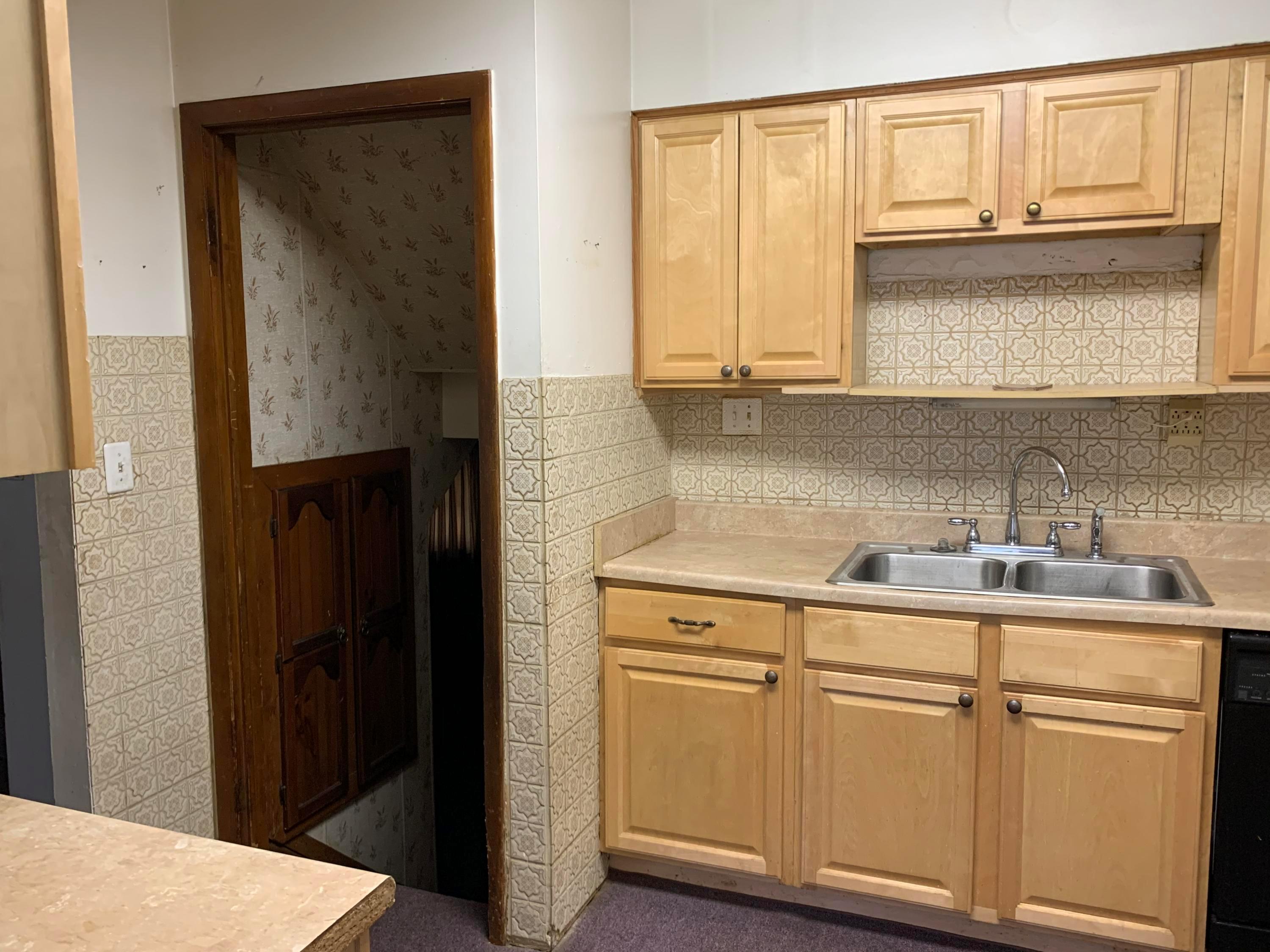 1587 Courtright Road Columbus, OH 43227 - Photo 4 of 29 Gallery Image 4