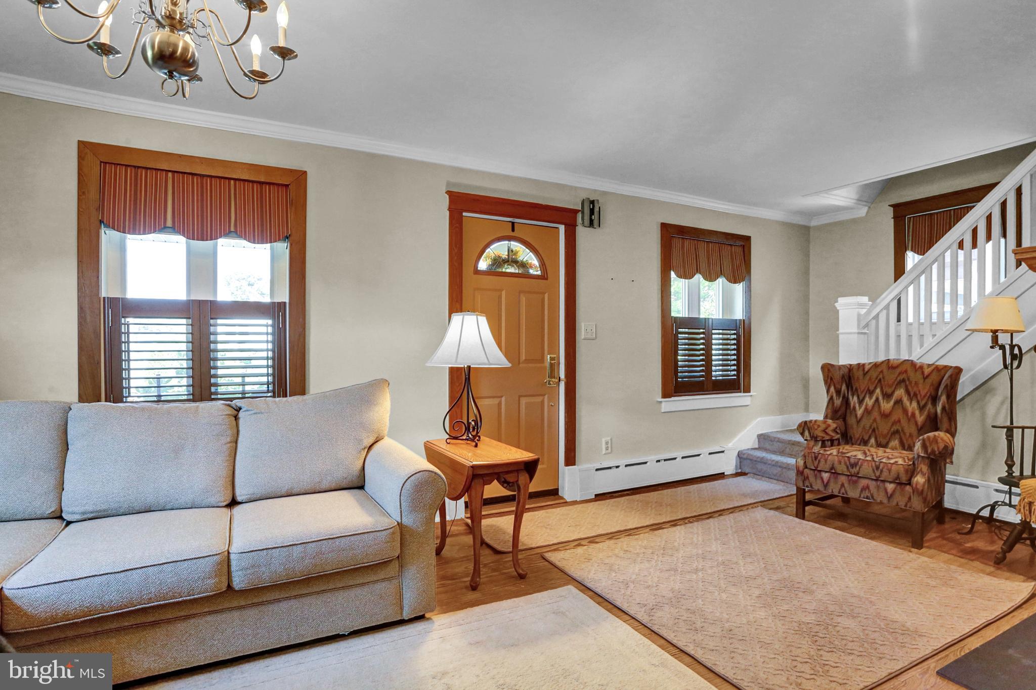 230 East Elm Street Reading, PA 19607 - Photo 7 of 29 Living Room