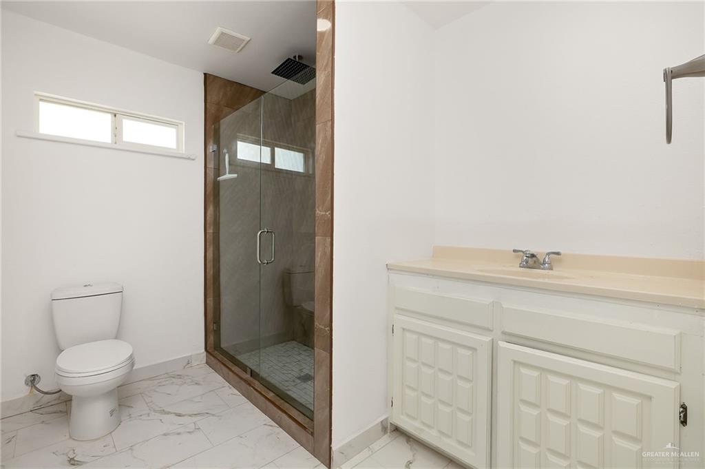 8302 West Mile 5 Road Mission, TX 78574 - Photo 10 of 19 Gallery Image 10