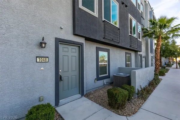 $2,195 | 9050 West Tropicana Avenue, Unit 1048, Las Vegas, NV 89147