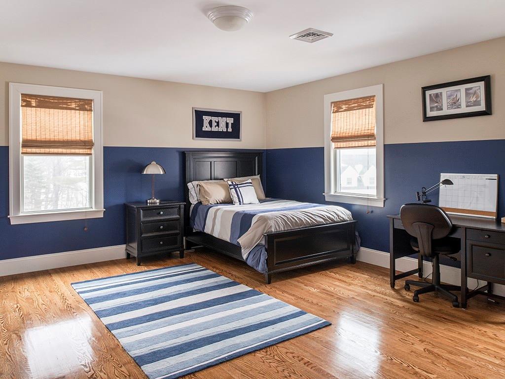 186 Royall Point Road Yarmouth, ME 04096 - Photo 27 of 34 3rd bedroom with full bath and walk...