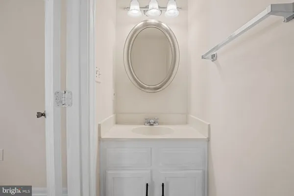 $328,000 | 1330 Hampshire Drive, Unit 7E, Frederick, MD 21702