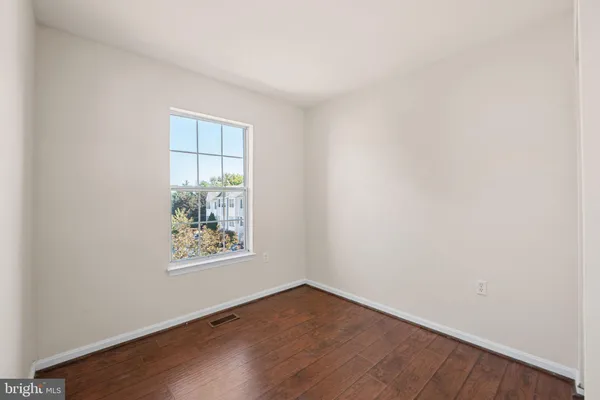 $328,000 | 1330 Hampshire Drive, Unit 7E, Frederick, MD 21702