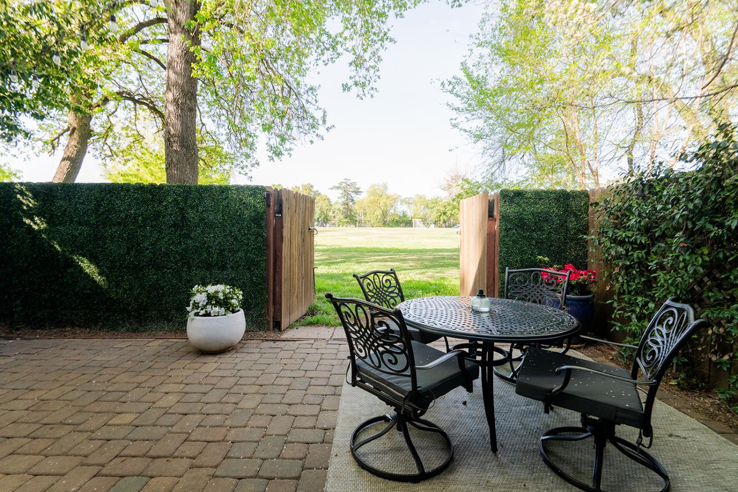 2672 Rio Bravo Circle Sacramento, CA 95826 - Photo 25 of 26 a view of a table and chairs in patio