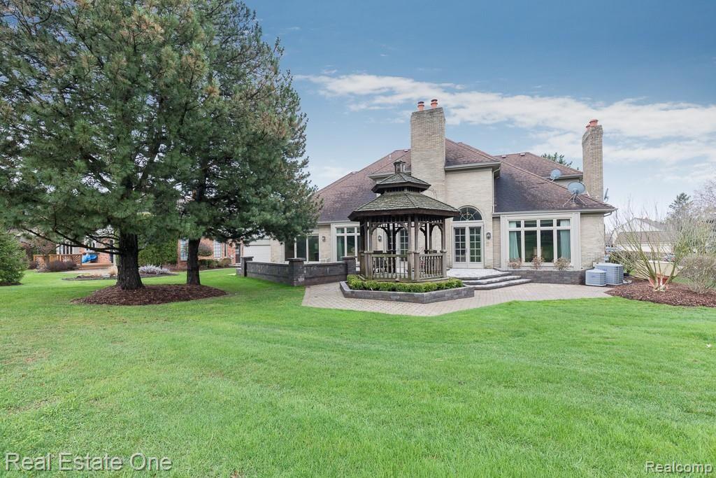 3436 Summit Ridge Drive Rochester Hills, MI 48306 - Photo 2 of 32