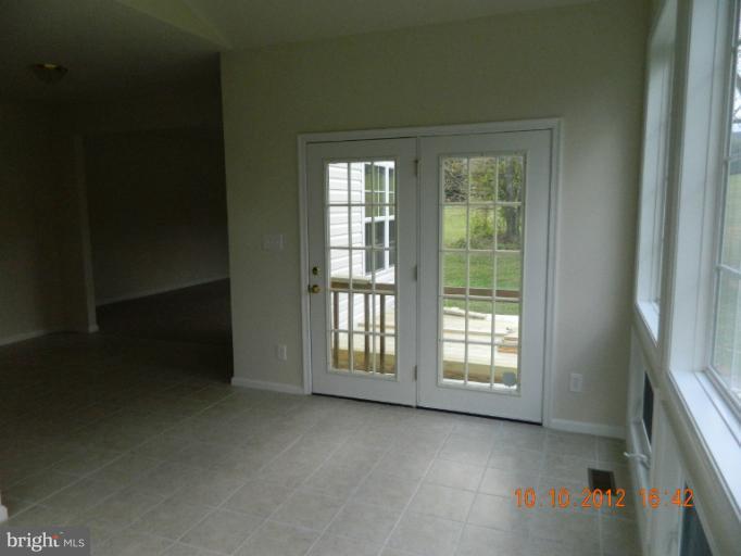 527 Reunion Corner Road Gerrardstown, WV 25420 - Photo 9 of 29 Kitchen