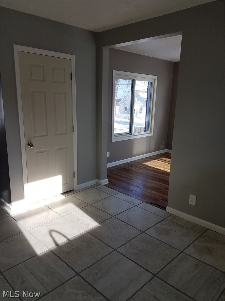 554 West Nimisila Road Akron, OH 44319 - Photo 10 of 35 Gallery Image 10