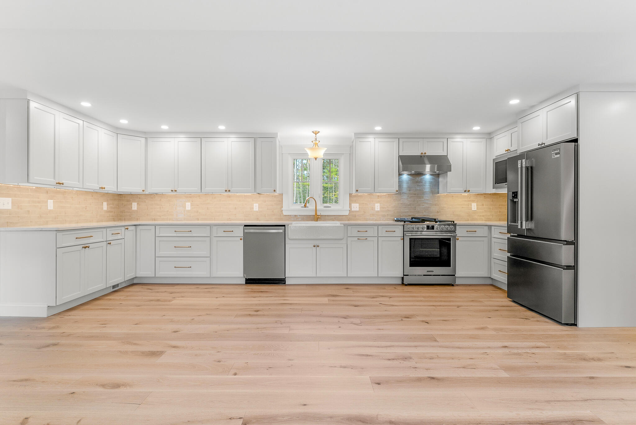 256 Berwick Road Ogunquit, ME 03907 - Photo 4 of 32 stage kitchen