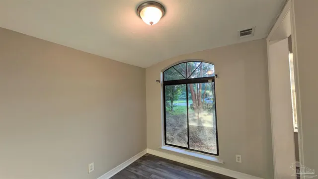 $1,325 | 3500 West Cervantes Street, Pensacola, FL 32505