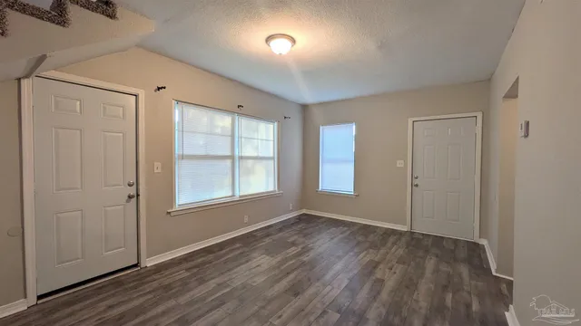 $1,325 | 3500 West Cervantes Street, Pensacola, FL 32505