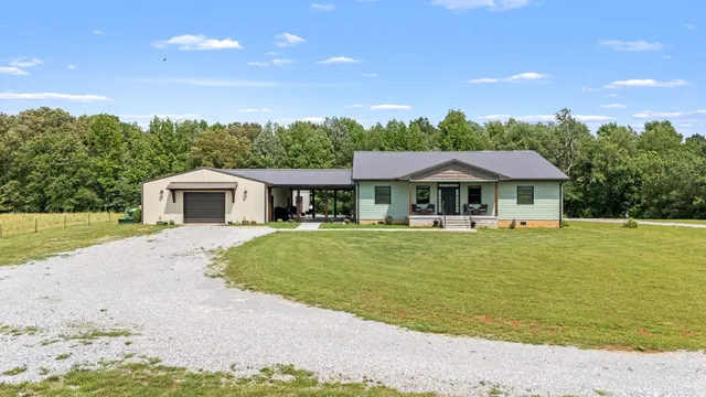 $699,900 | 240 Firefly Lane, Morrison, TN 37357