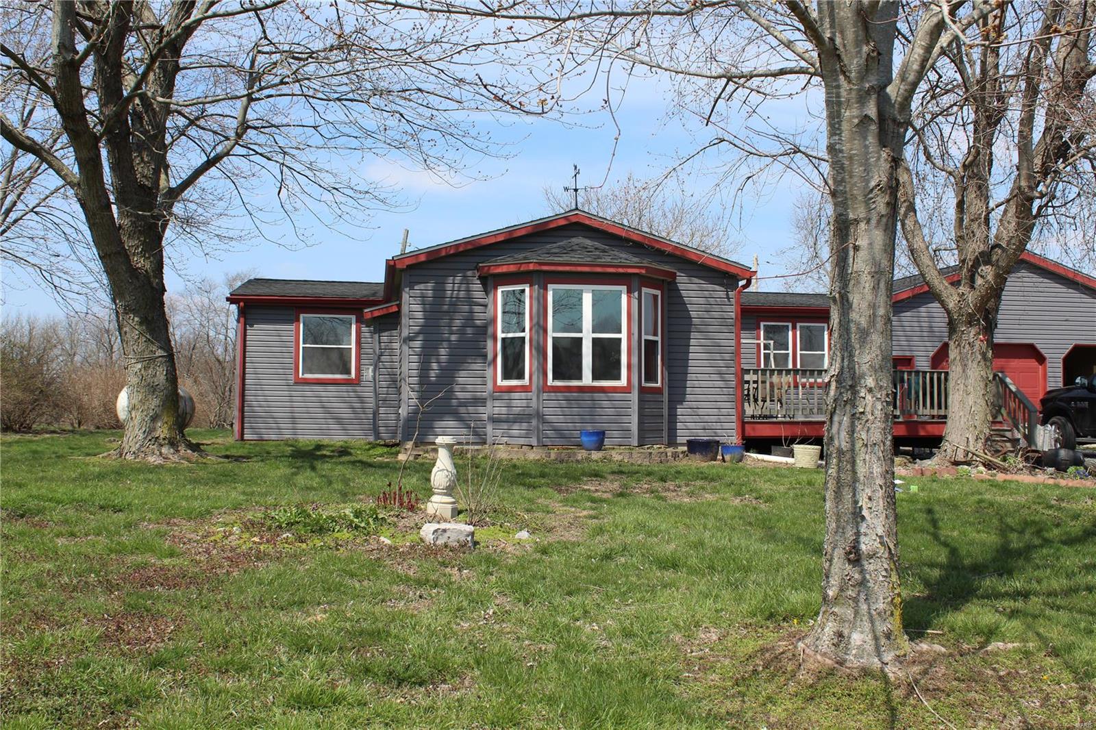 6737 Martini Road Waterloo, IL 62298 - Photo 1 of 14
