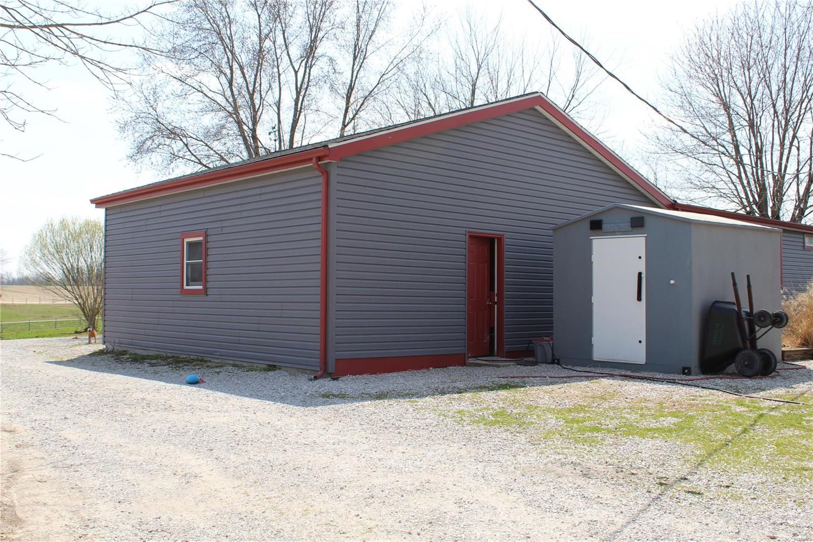 6737 Martini Road Waterloo, IL 62298 - Photo 7 of 14