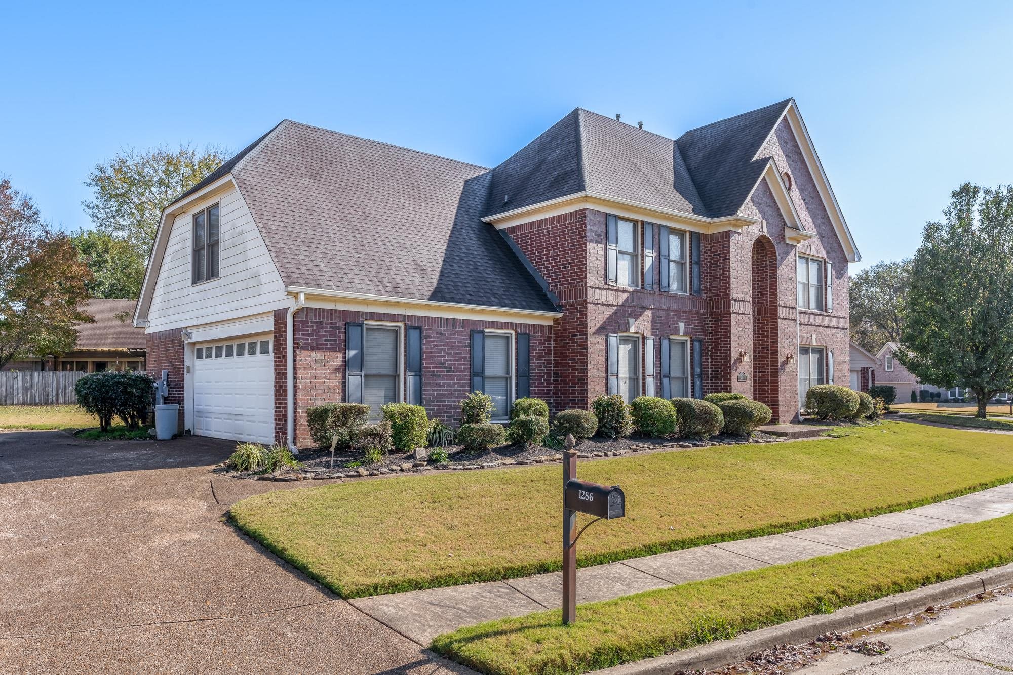 1286 Hidden Ridge Lane Cordova, TN 38016 - Photo 2 of 24 Gallery Image 2