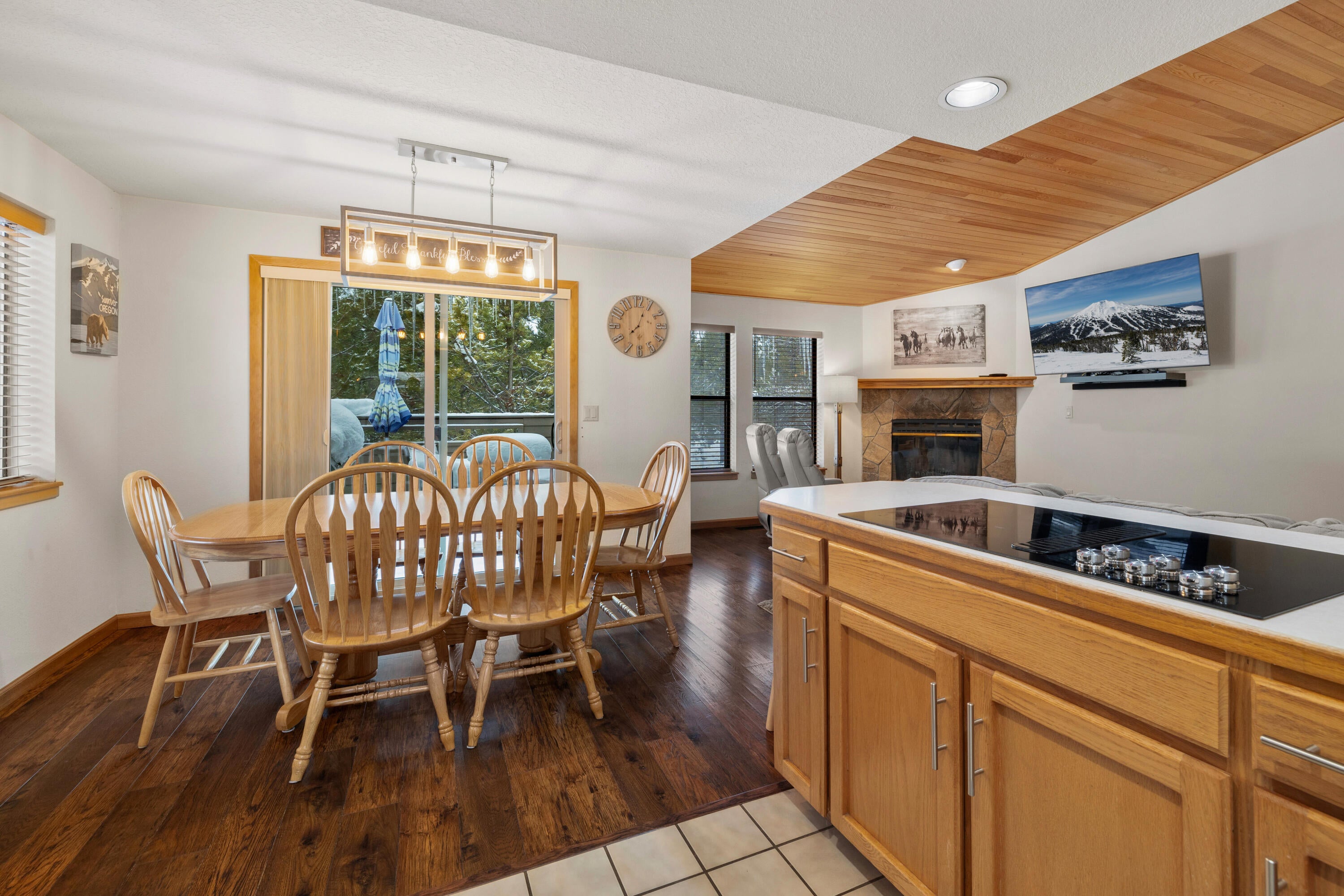 17760 West Core Road, Unit 16 Sunriver, OR 97707 - Photo 12 of 41 13-1851_250320_JILLROSELL