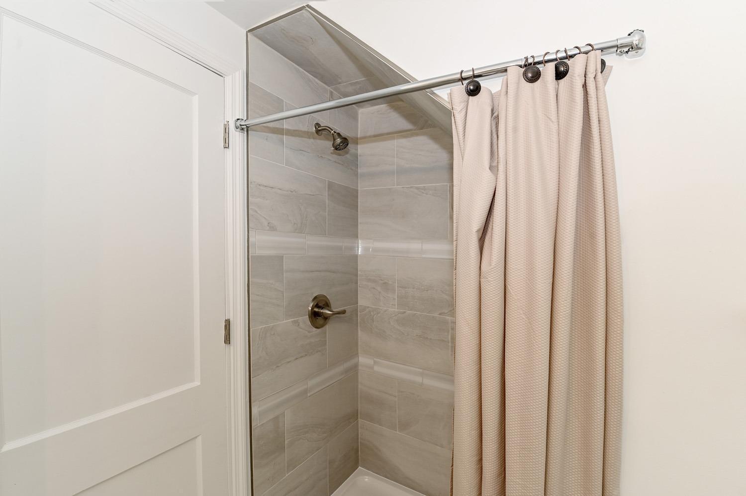 7147 Garden Road Cincinnati, OH 45236 - Photo 35 of 48 Gallery Image 35