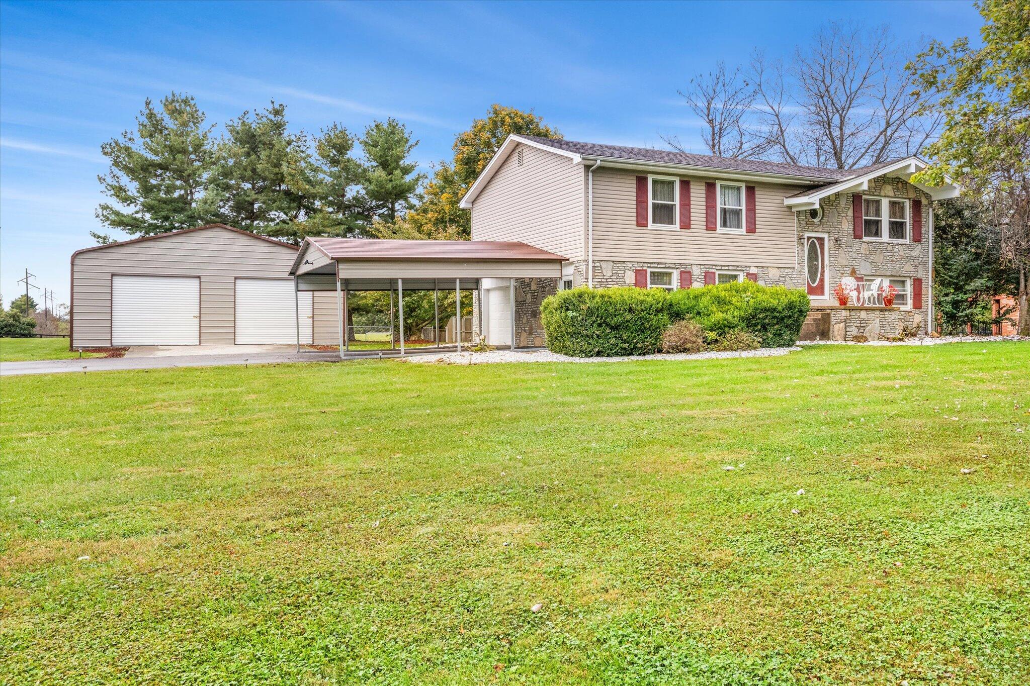 221 Menelaus Road Berea, KY 40403 - Photo 1 of 33 01-MG_9048