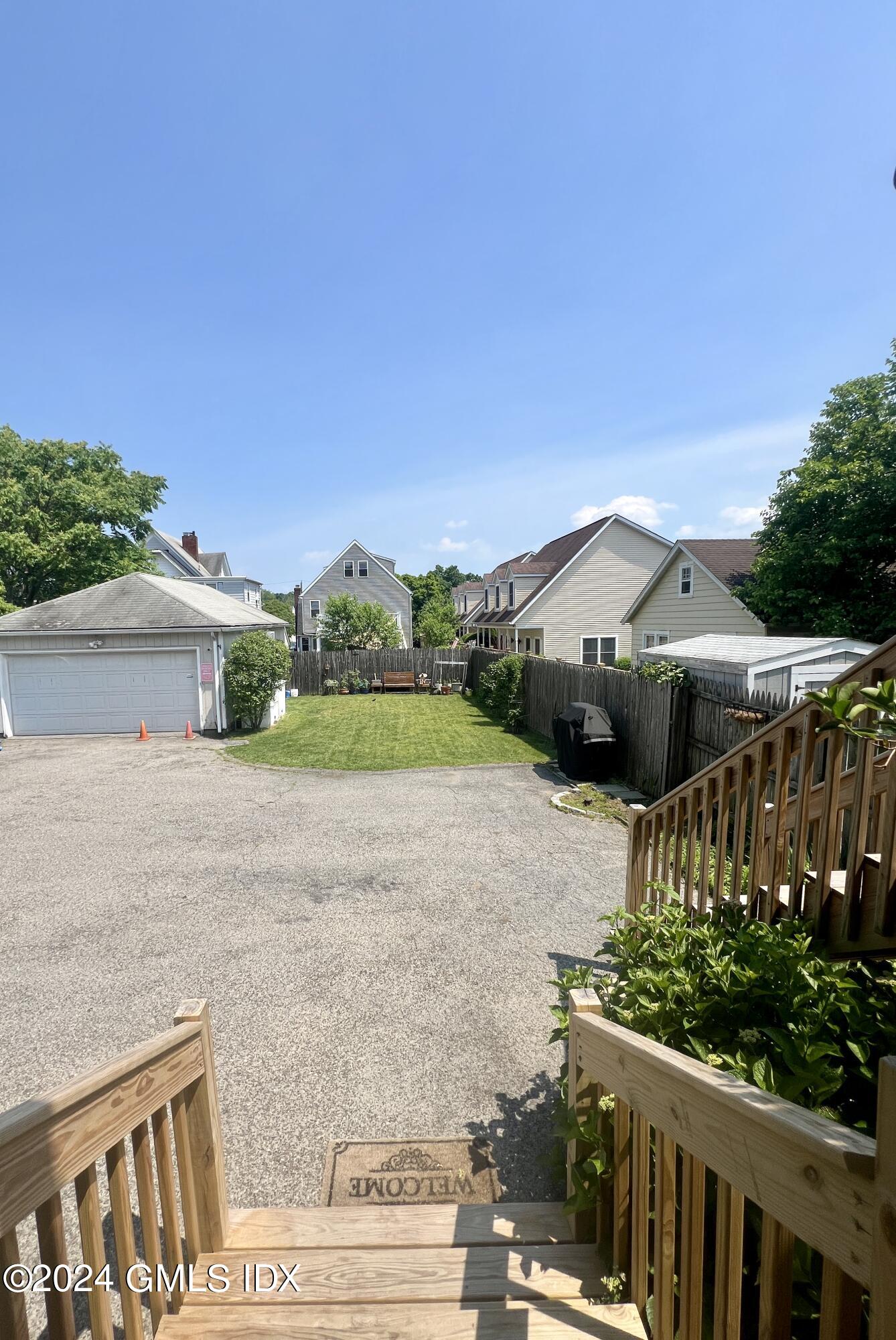 225 Hamilton Avenue, Unit 1 Greenwich, CT 06830 - Photo 38 of 39 1 off st parking space