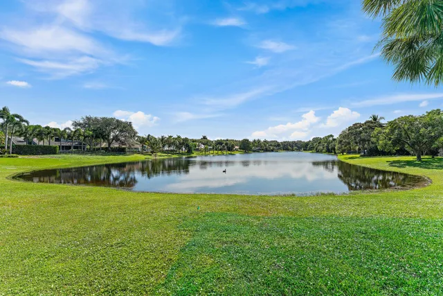 $1,499,000 | 18440 Southeast Lakeside Drive, Jupiter, FL 33469