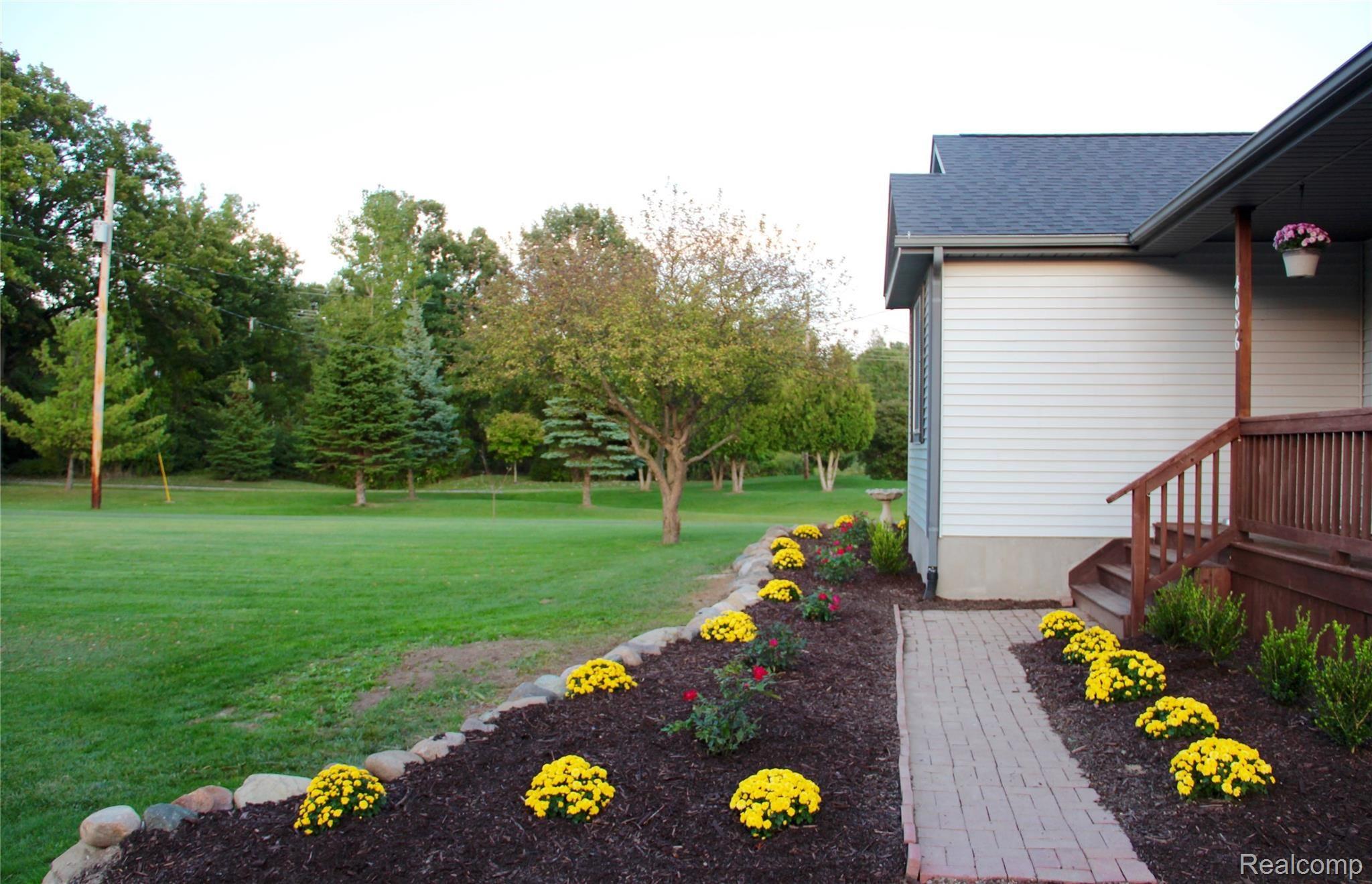 4086 East Farrand Road Clio, MI 48420 - Photo 3 of 42 IMG_9721.jpg