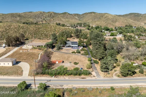 $999,999 | 9065 Elizabeth Lake Road, Leona Valley, CA 93551