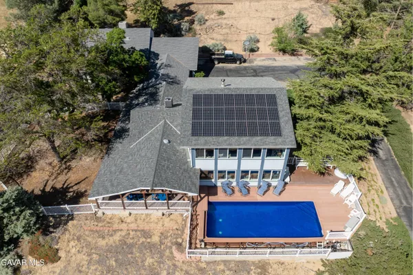 $999,999 | 9065 Elizabeth Lake Road, Leona Valley, CA 93551