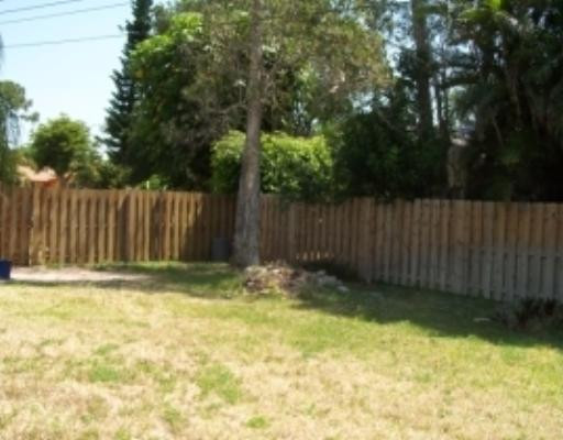 5184 Palm Ridge Boulevard Delray Beach, FL 33484 - Photo 3 of 11 Yard/Garden