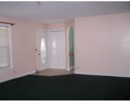 5184 Palm Ridge Boulevard Delray Beach, FL 33484 - Photo 5 of 11 Living Room