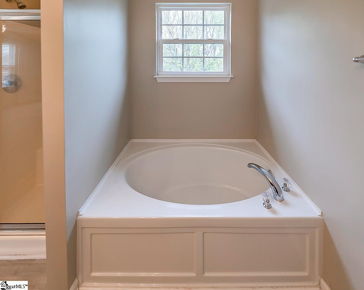119 Castleton Circle Boiling Springs, SC 29316 - Photo 18 of 29