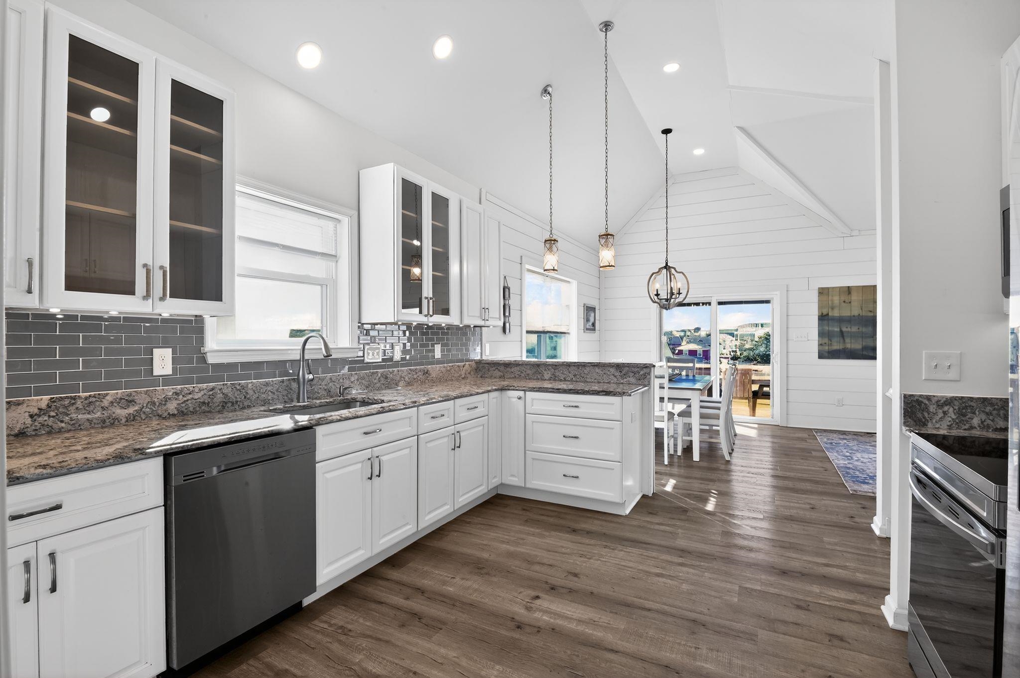 5 East Sumner Avenue Strathmere, NJ 08248 - Photo 6 of 35