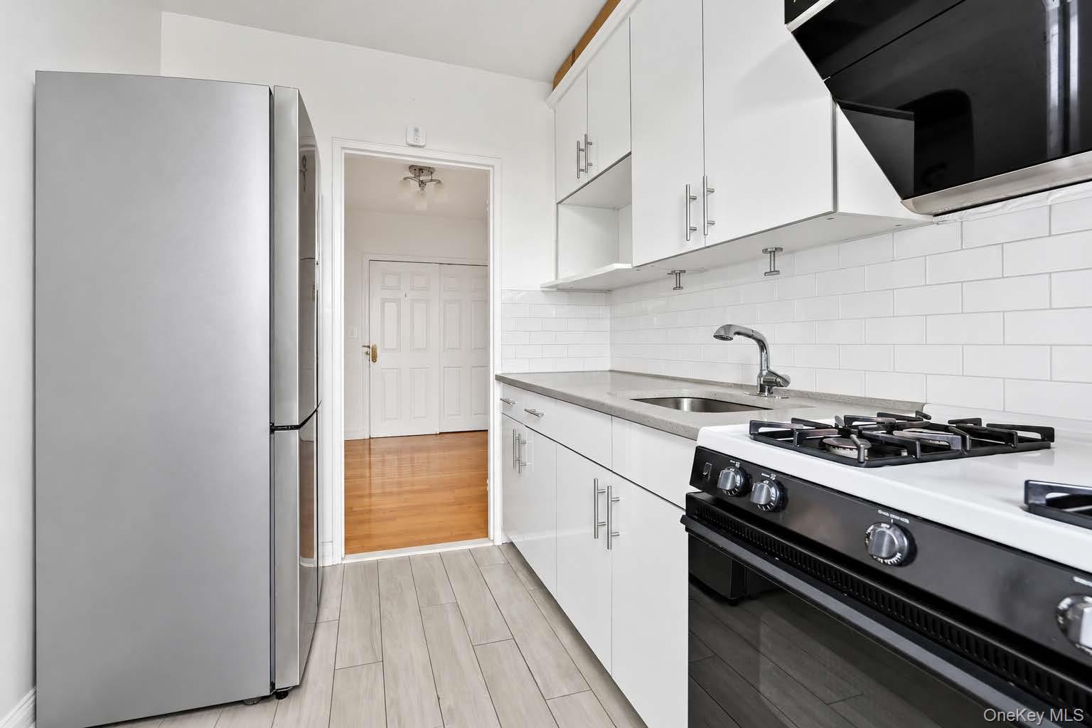 140-08 28th Road, Unit 5F Queens, NY 11354 - Photo 7 of 10 Gallery Image 7
