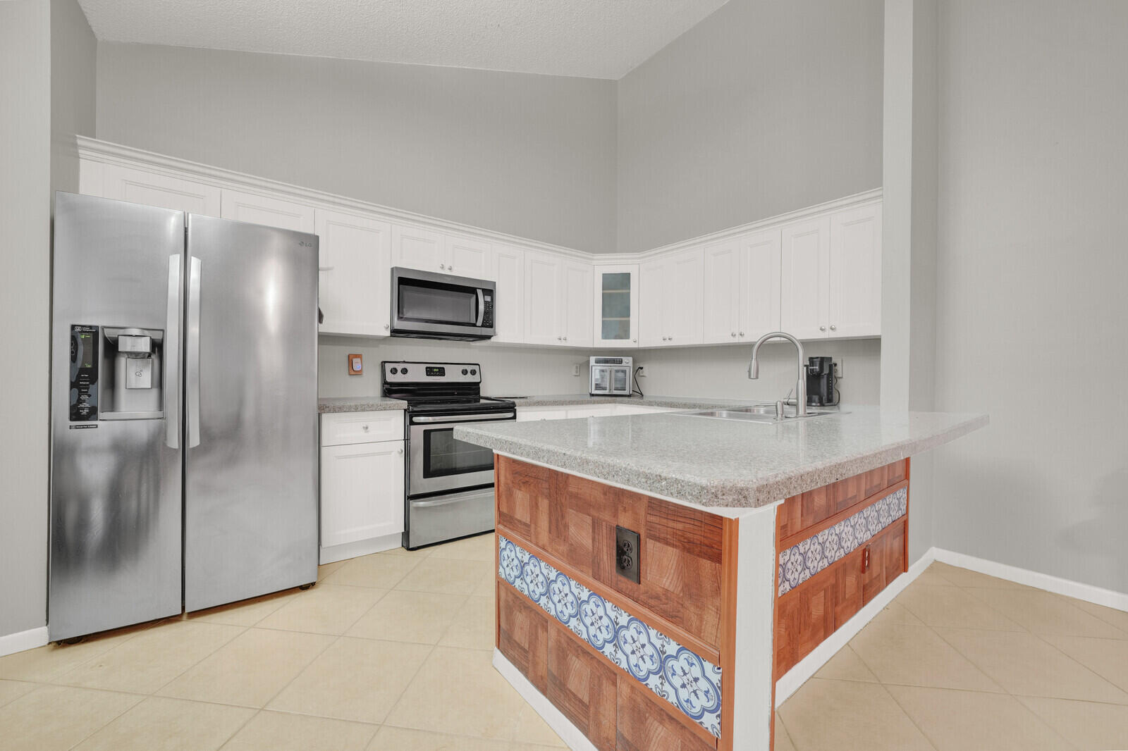 8850 Ranta Court, Unit D Boynton Beach, FL 33436 - Photo 13 of 25 Kitchen