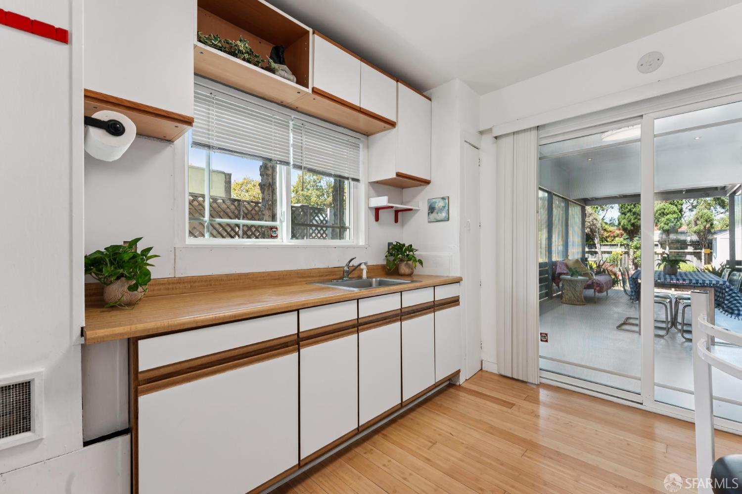 1109 Channing Way Berkeley, CA 94702 - Photo 8 of 24