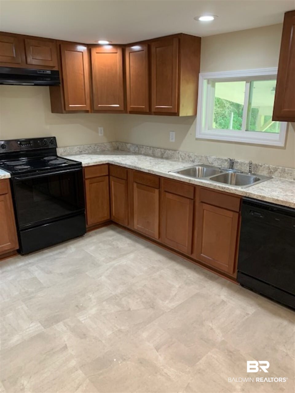 2314 Boykin Boulevard Mobile, AL 36605 - Photo 13 of 15