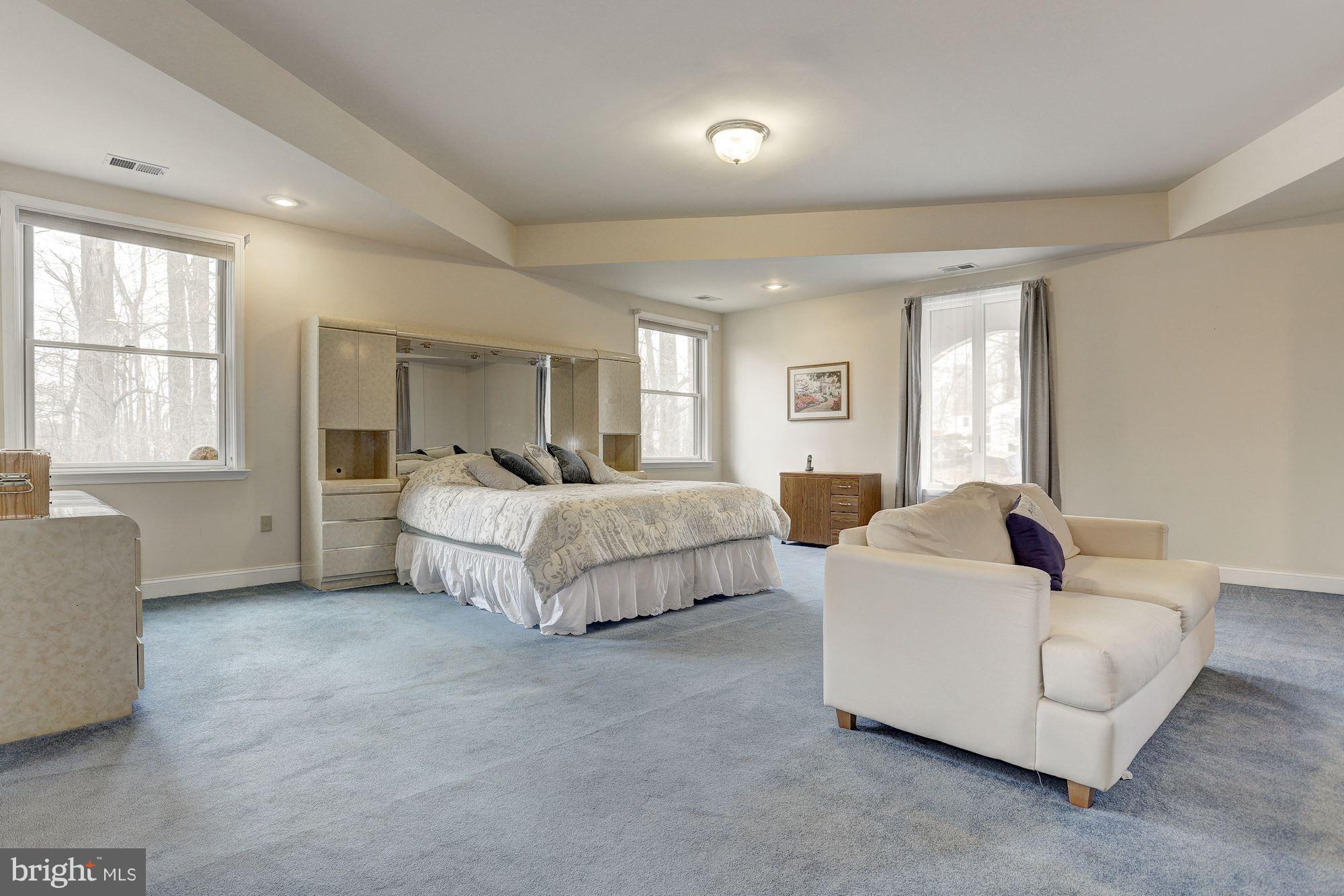 15741 Good Hope Road Silver Spring, MD 20905 - Photo 11 of 30 Master Bedroom