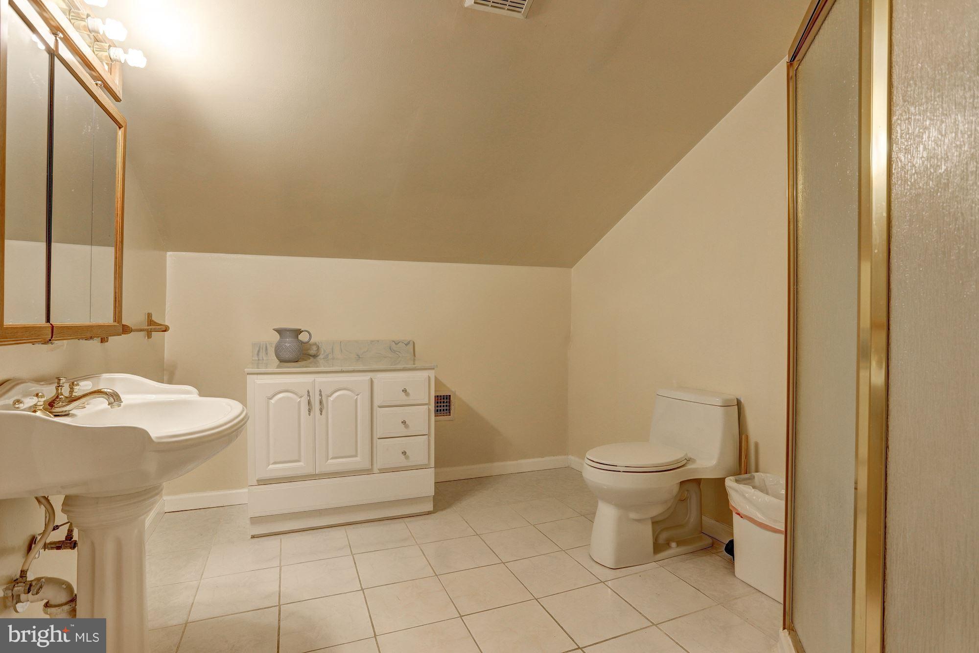 15741 Good Hope Road Silver Spring, MD 20905 - Photo 18 of 30 Full Bath