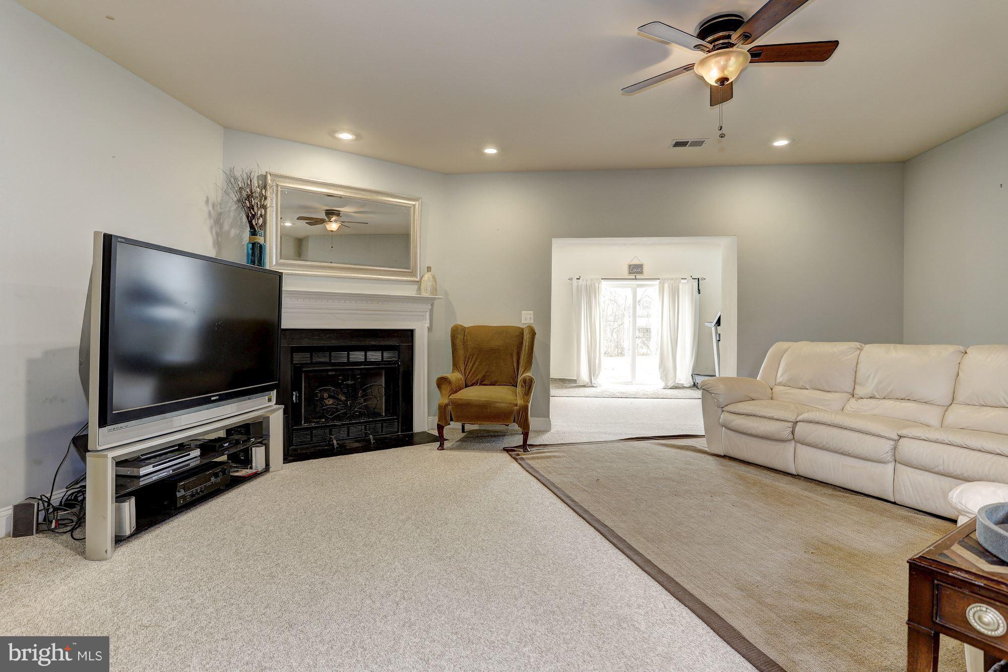 15741 Good Hope Road Silver Spring, MD 20905 - Photo 24 of 30 2nd Family Room