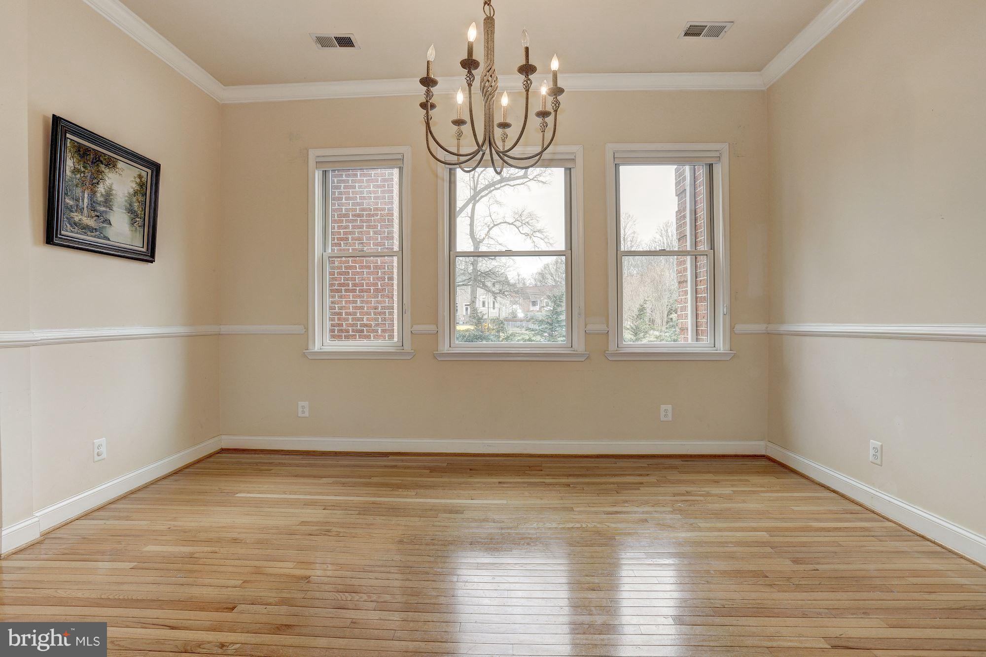 15741 Good Hope Road Silver Spring, MD 20905 - Photo 4 of 30 Dining Room