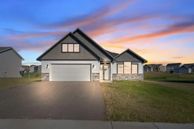 $2,295 | 310 Aspen Drive, Somerset, WI 54025