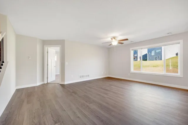 $2,295 | 310 Aspen Drive, Somerset, WI 54025