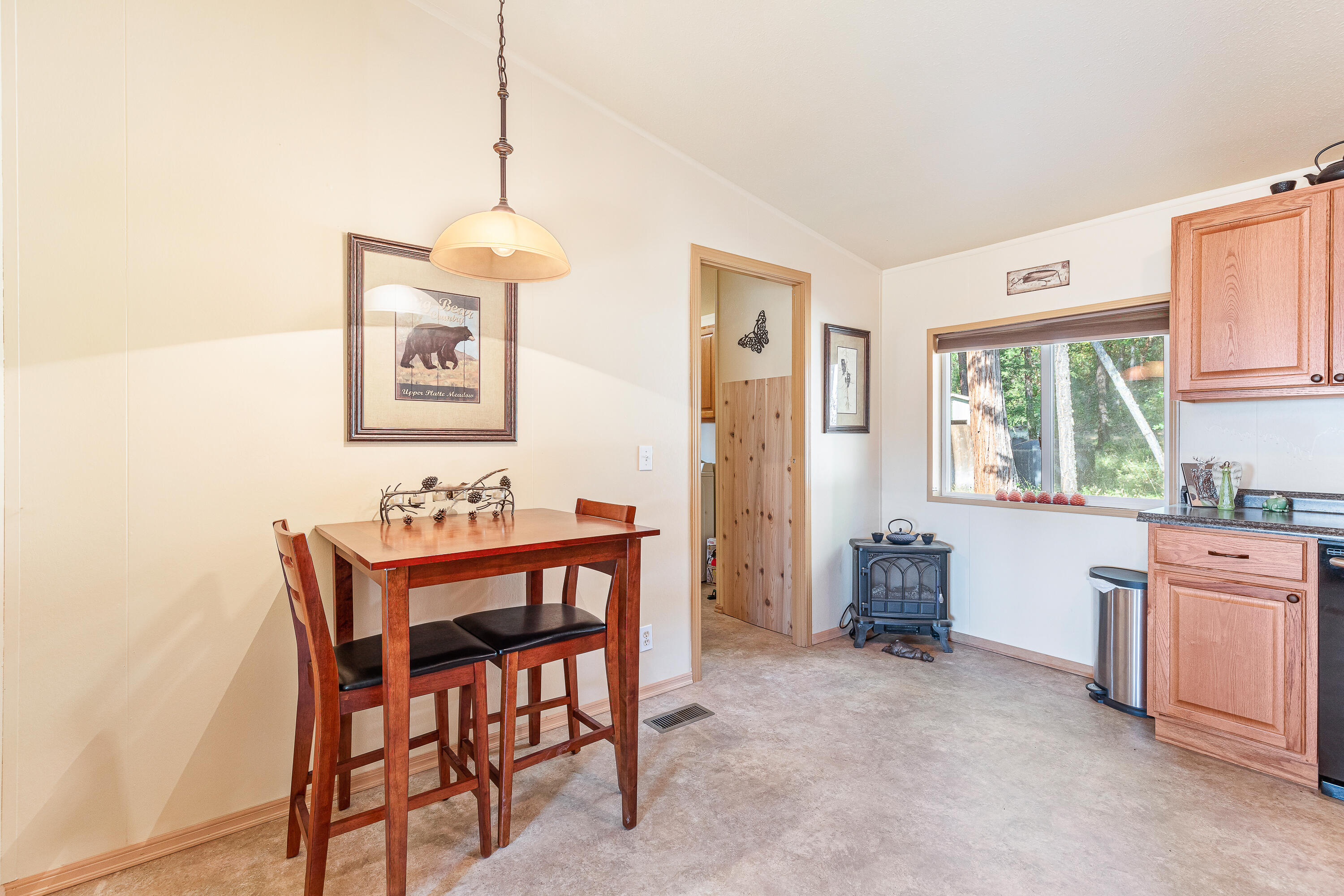 7745 Beagle Road White City, OR 97503 - Photo 21 of 49 9R9A5849