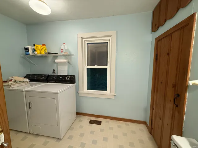 $289,000 | 4350 South 895th Street East, Wolcottville, IN 46795